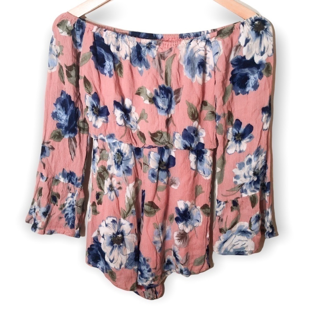 3/$25 🙌🏼 Showpo. Floral Romper with off the Shoulder Bell Sleeves 2